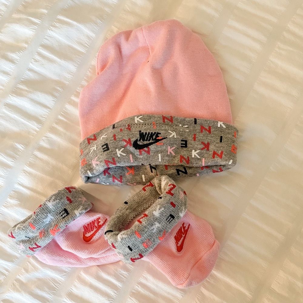 Nike baby hat and socks